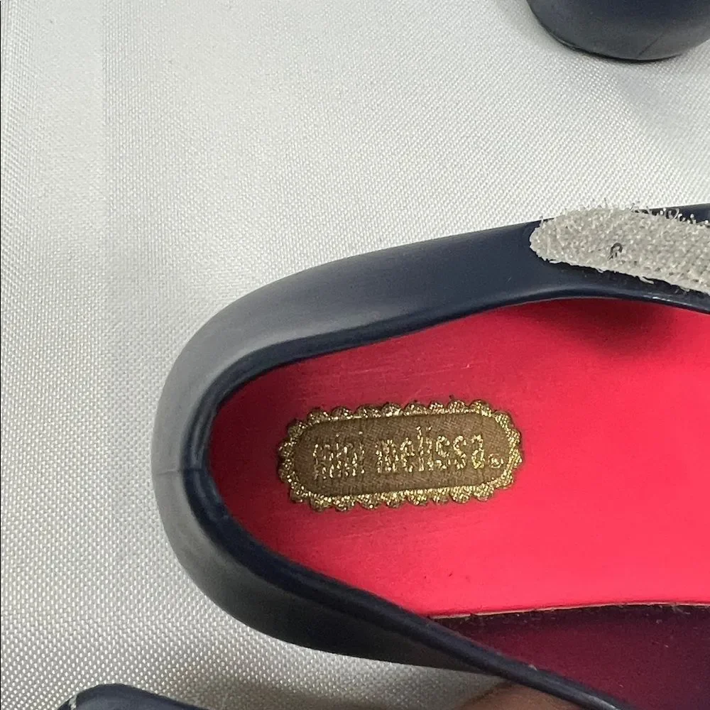 Mini Melissa Ultragirl Navy blue and pink Mary Jane’s size 8 EUC